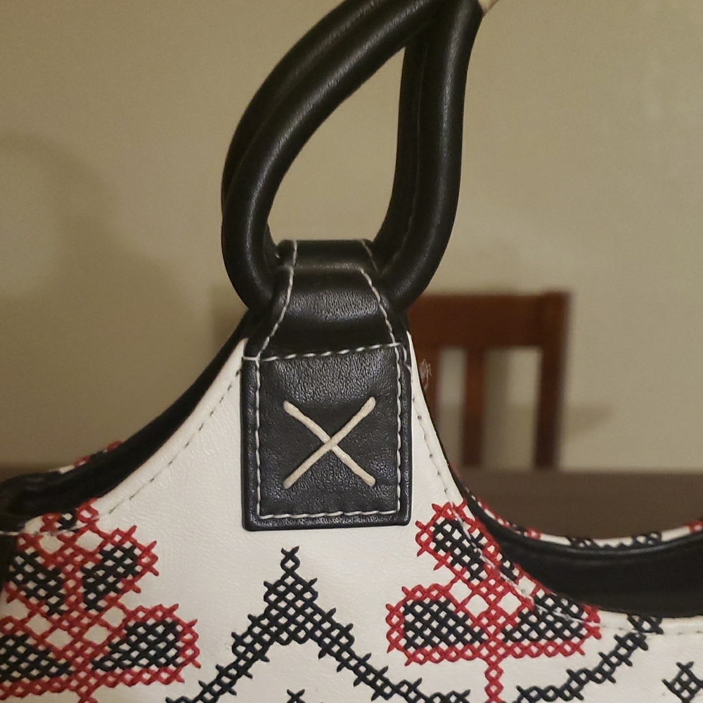 Rare Vintage Isabella Fiore Embroidered Leather Handbag - Picture 4 of 9